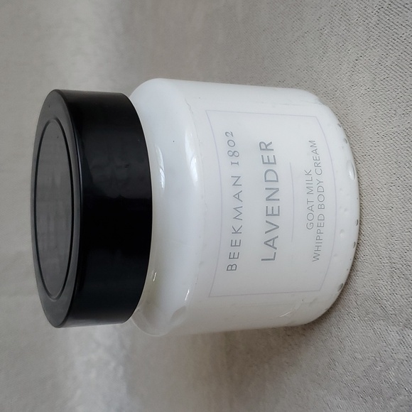 🆕️ BEEKMAN 1802 Goat Milk Whipped Body Cream with Spatula LAVENDER Scent 8 oz - Picture 2 of 6